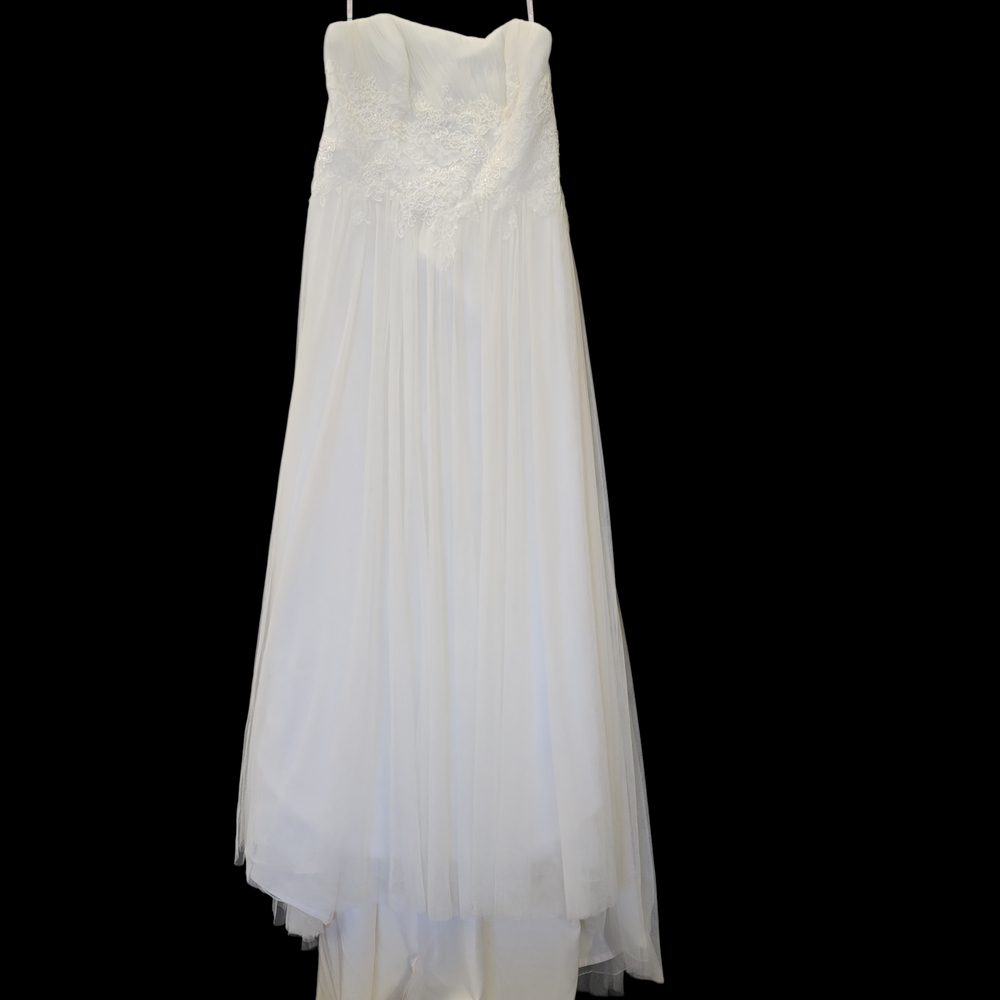 New Ivory Strapless Wedding Dress